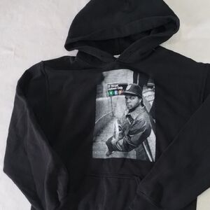 Men's Black Graphic Pullover Hoodie with Ice Cube Print NY Small